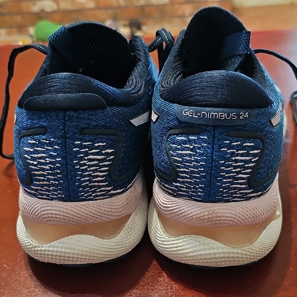 Asics Gel-Nimbus 24 Blue and White Sneakers